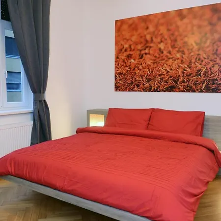 Ginger 3* Lublana